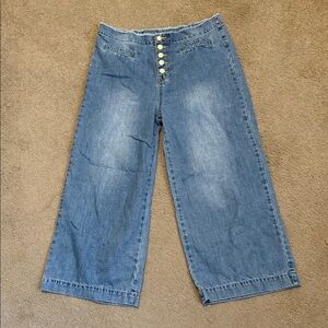 Gianni Bini Light Blue Wide Leg Cropped Jeans